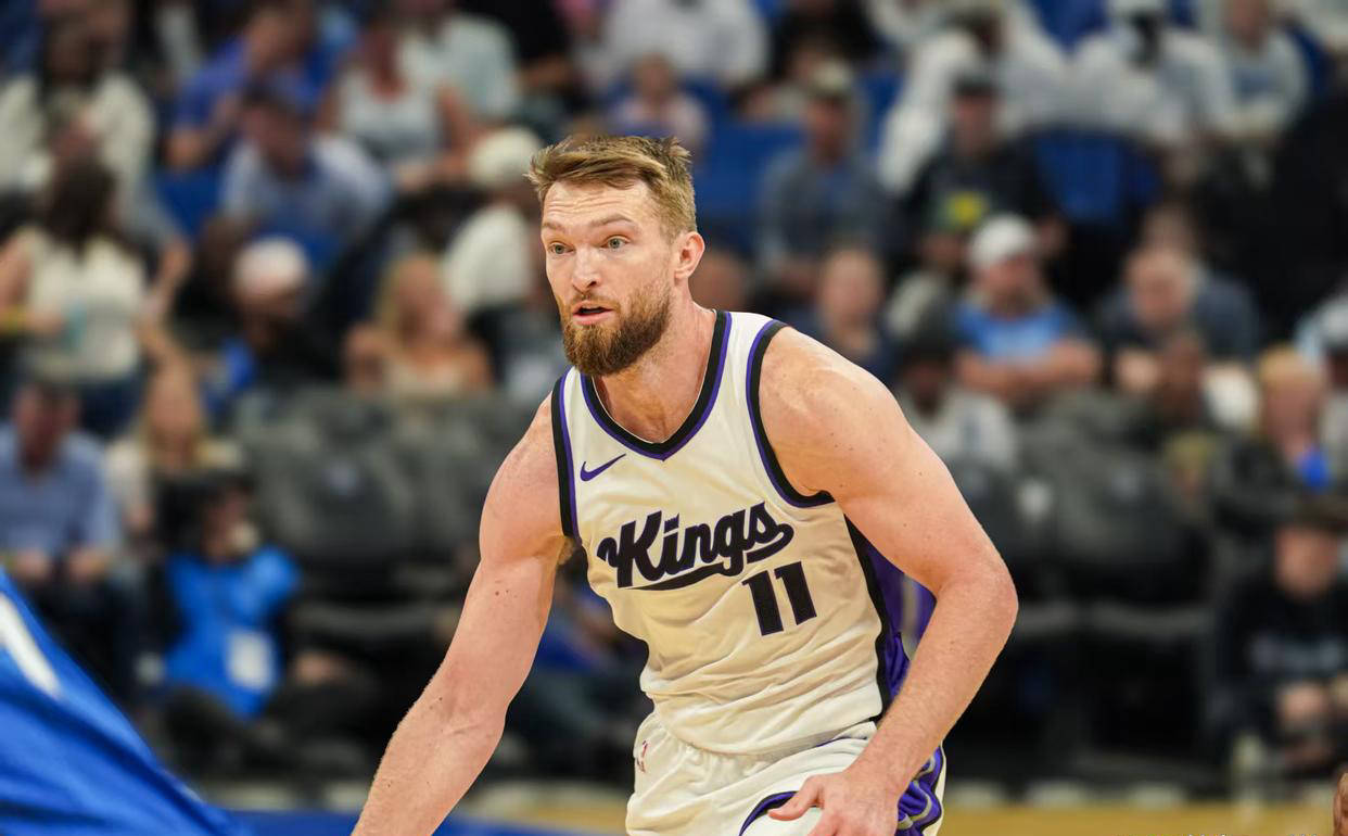 包含独行侠球员集体爆发,取得关键胜利的词条