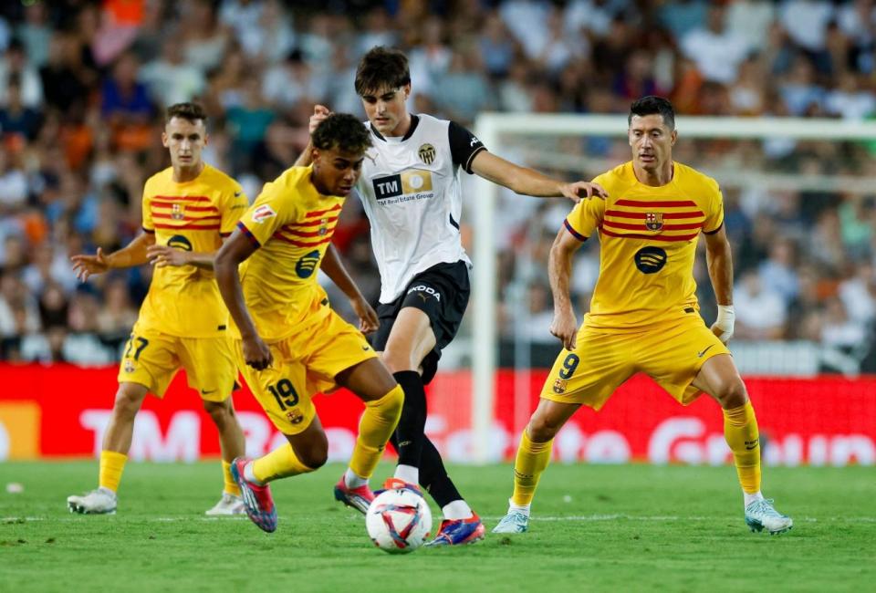 瓦伦西亚在比赛中展现出色表现，晋级