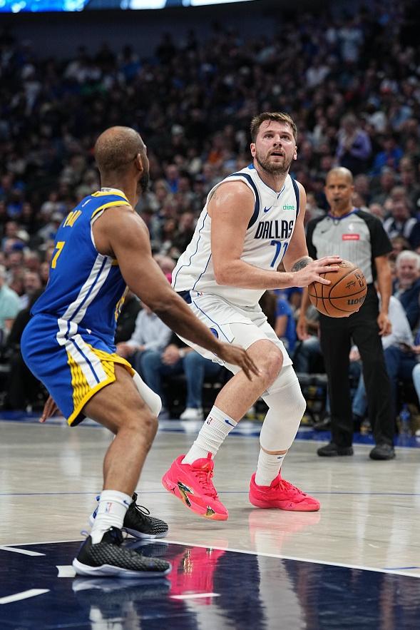 威金斯狂砍东契奇分，狂砍50分迎来新赛季高光！