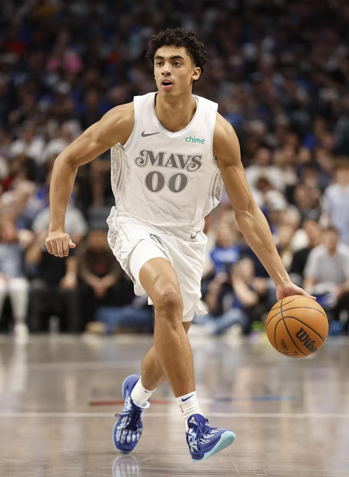 关于勇士复出首战，全明星入选状态火爆，欧文成为焦点！的信息