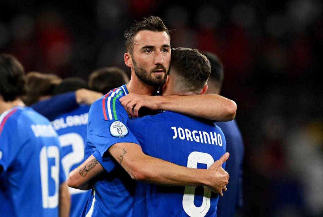 德布劳内爆冷击败德国队,赛事规则更新引爆全场! 德布劳内爆冷击败德国队,赛事规则更新引爆全场!